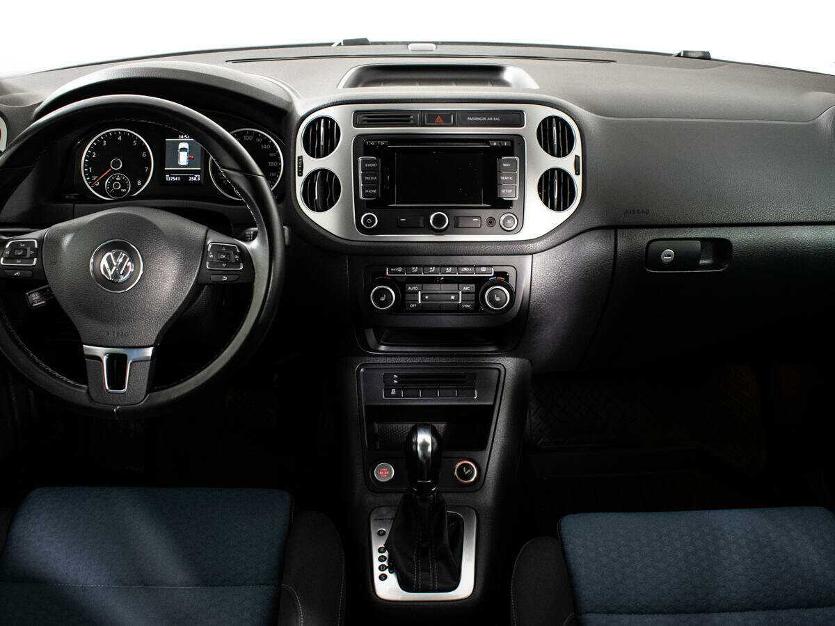 Volkswagen Tiguan б/у, 2013, Автоматическая. Фото: #11