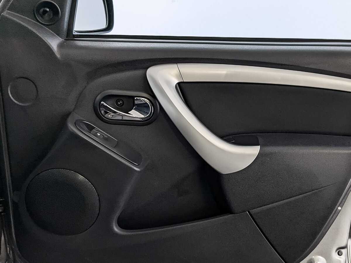Nissan Terrano б/у, 2015, Автоматическая. Фото: #23