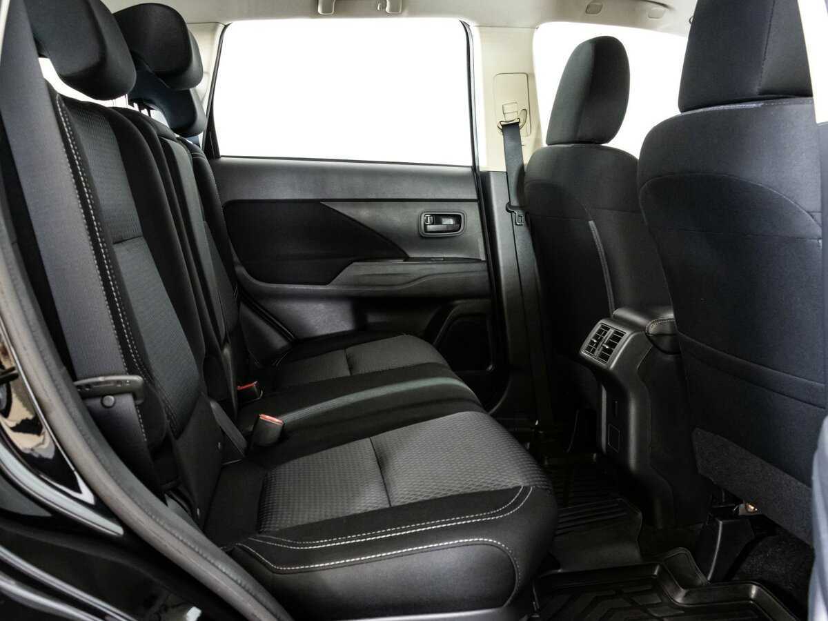 Mitsubishi Outlander б/у, 2018, Вариатор. Фото: #12