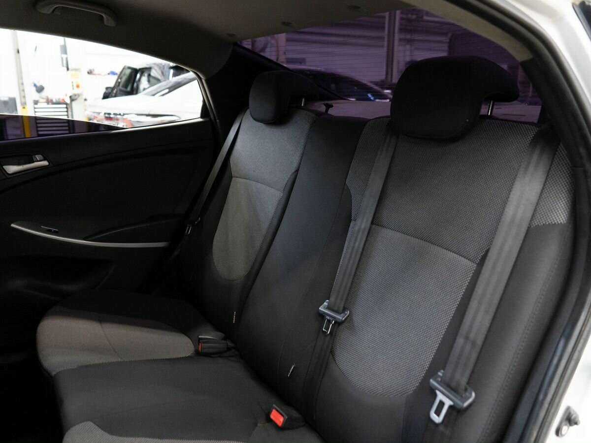 Hyundai Solaris б/у, 2013, Автоматическая. Фото: #3