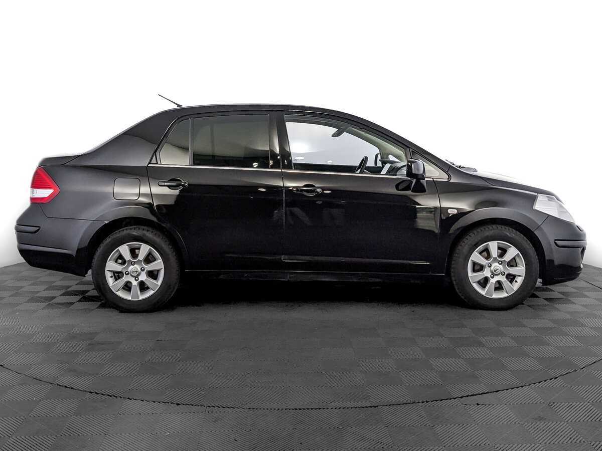 Nissan Tiida б/у, 2013, Автоматическая. Фото: #3