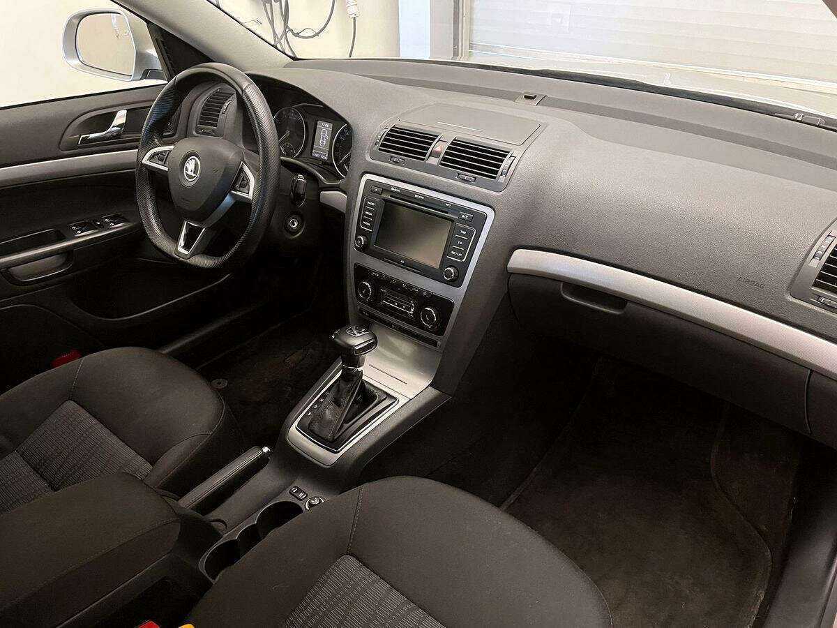 Skoda Octavia б/у, 2012, Автоматическая. Фото: #5