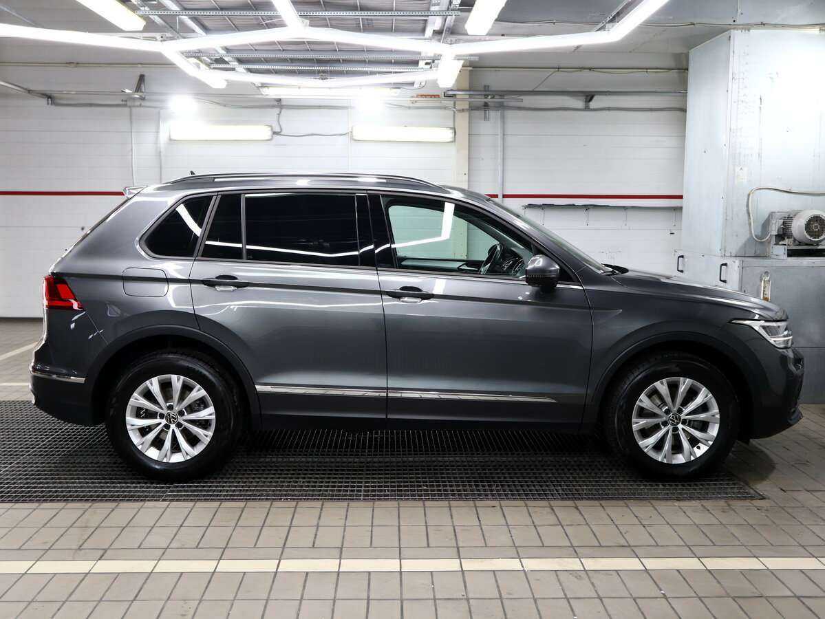 Volkswagen Tiguan б/у, 2021, Роботизированная. Фото: #3
