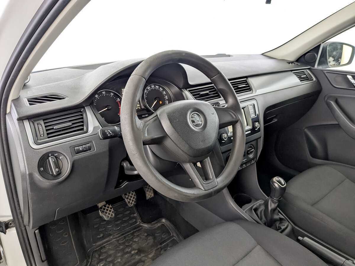 Skoda Rapid б/у, 2017, Механическая. Фото: #15
