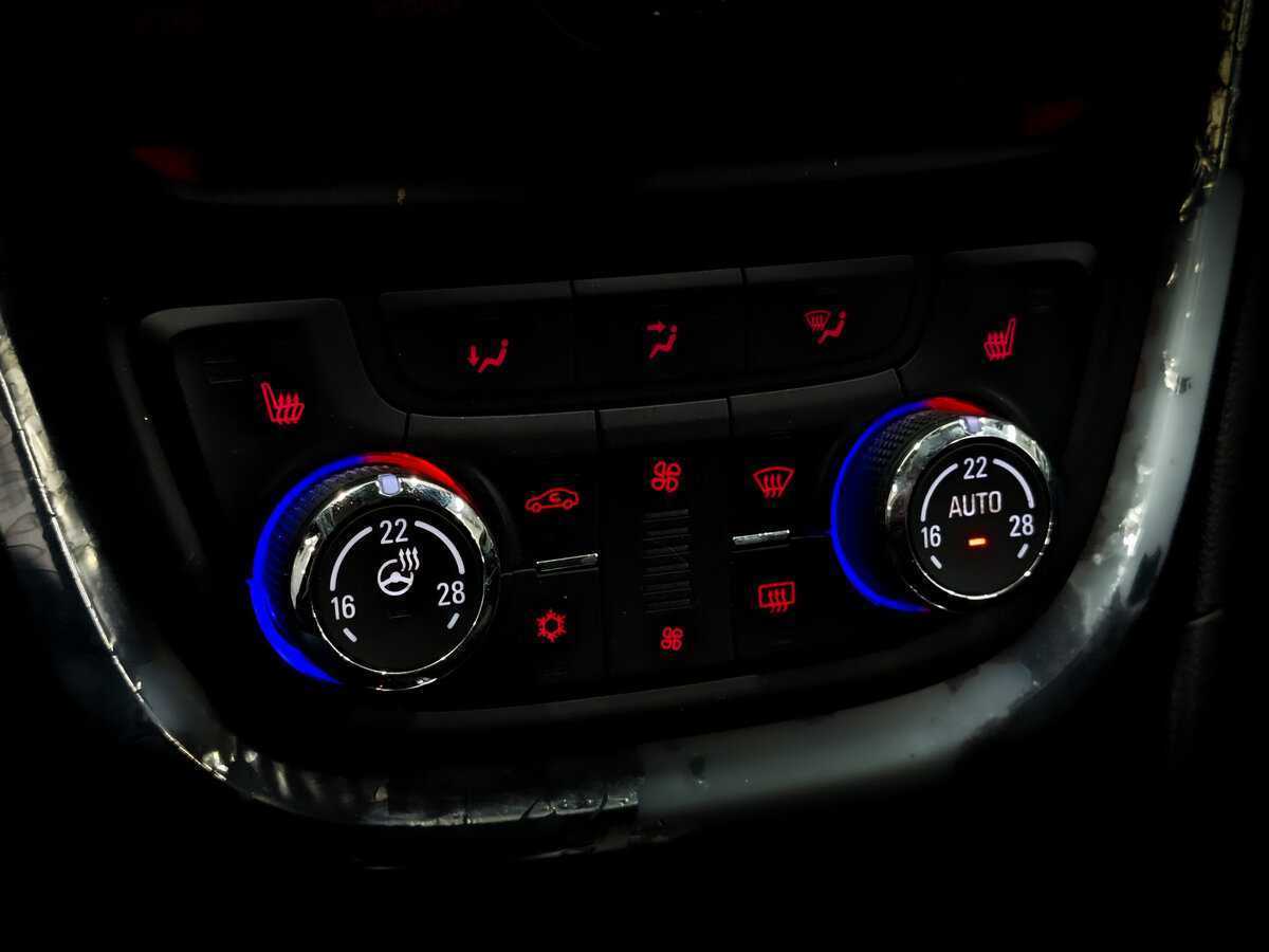 Opel Mokka б/у, 2014, Автоматическая. Фото: #22