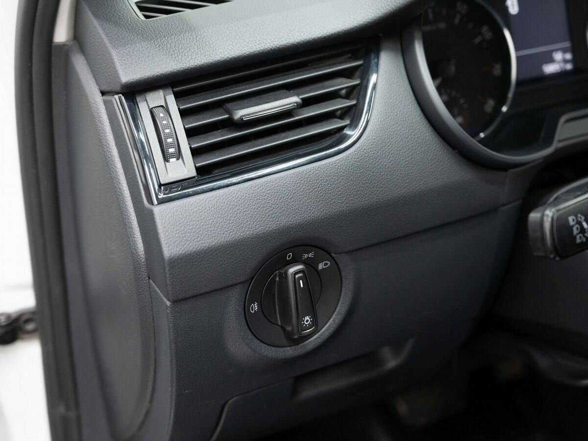 Skoda Octavia б/у, 2017, Автоматическая. Фото: #17
