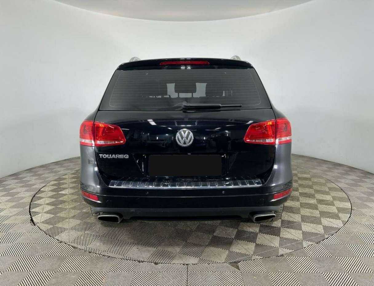 Volkswagen Touareg б/у, 2012, Автоматическая. Фото: #2