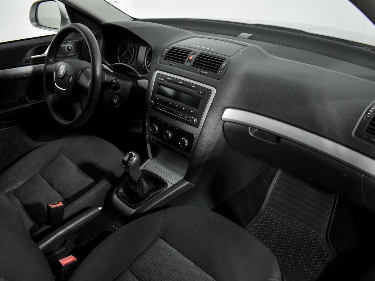 Skoda Octavia б/у, 2013, Механическая. Фото: #12