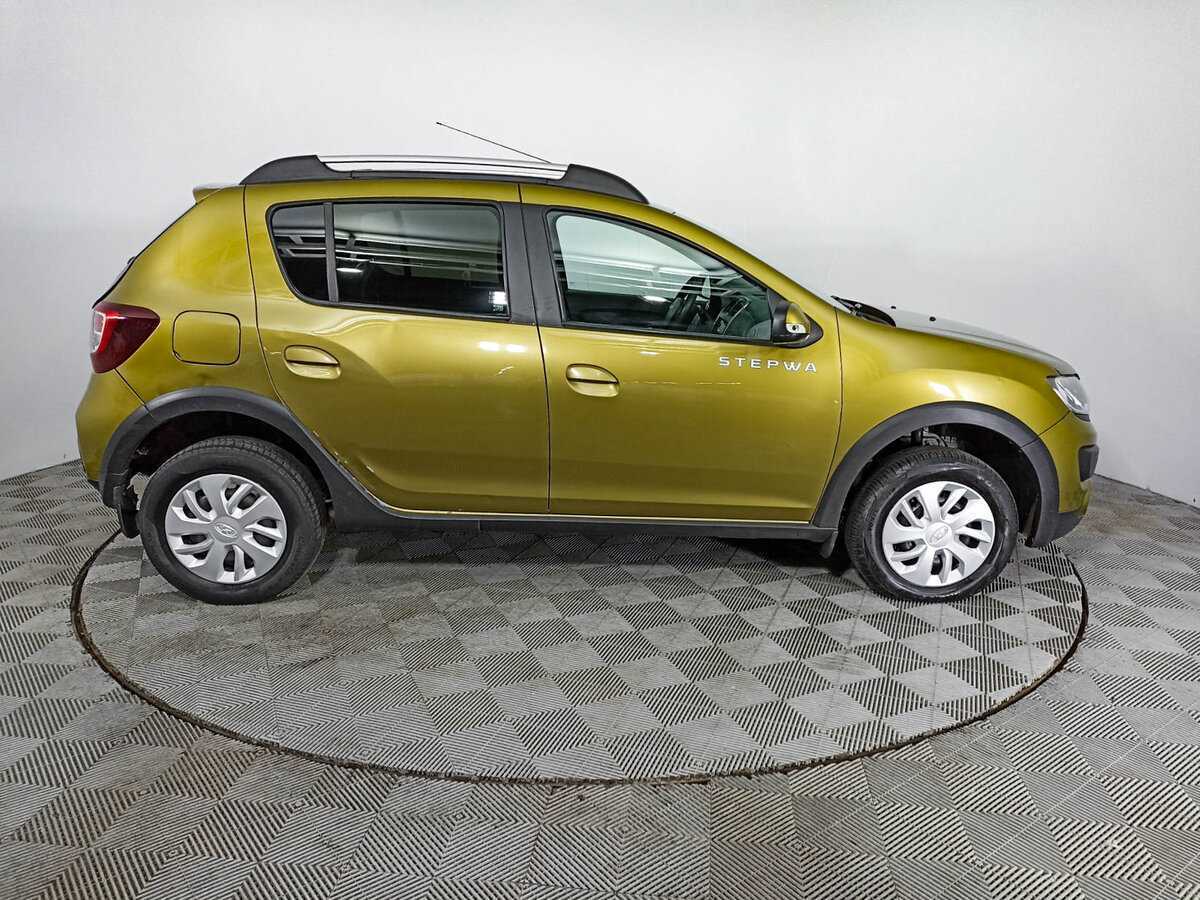 Renault Sandero б/у, 2017, Механическая. Фото: #3
