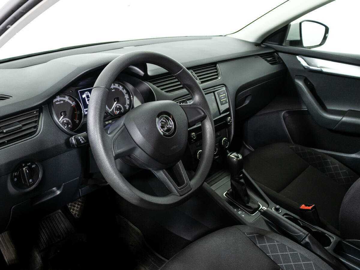 Skoda Octavia б/у, 2018, Автоматическая. Фото: #10