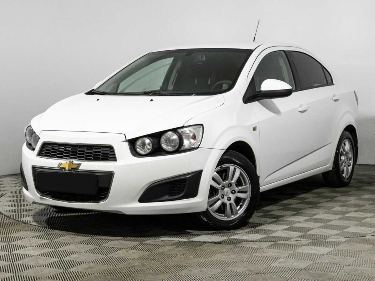Chevrolet Aveo б/у, 2015, Автоматическая. Фото: #0