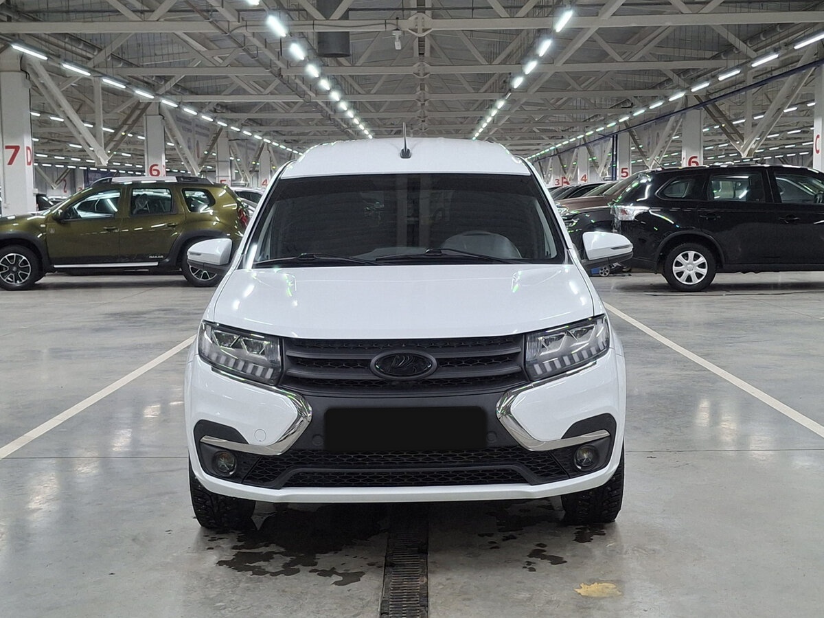 Lada (ВАЗ) Largus б/у, 2024, Механическая. Фото: #1