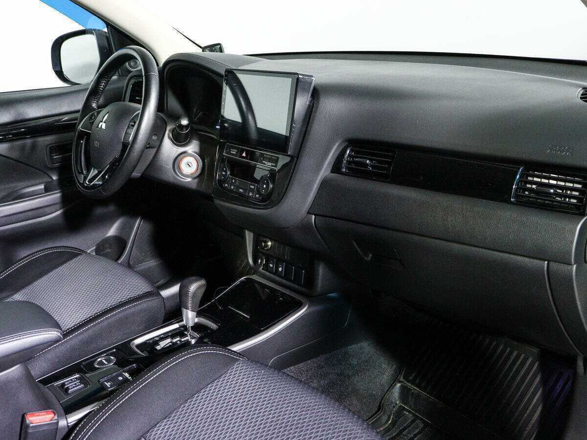 Mitsubishi Outlander б/у, 2018, Вариатор. Фото: #6