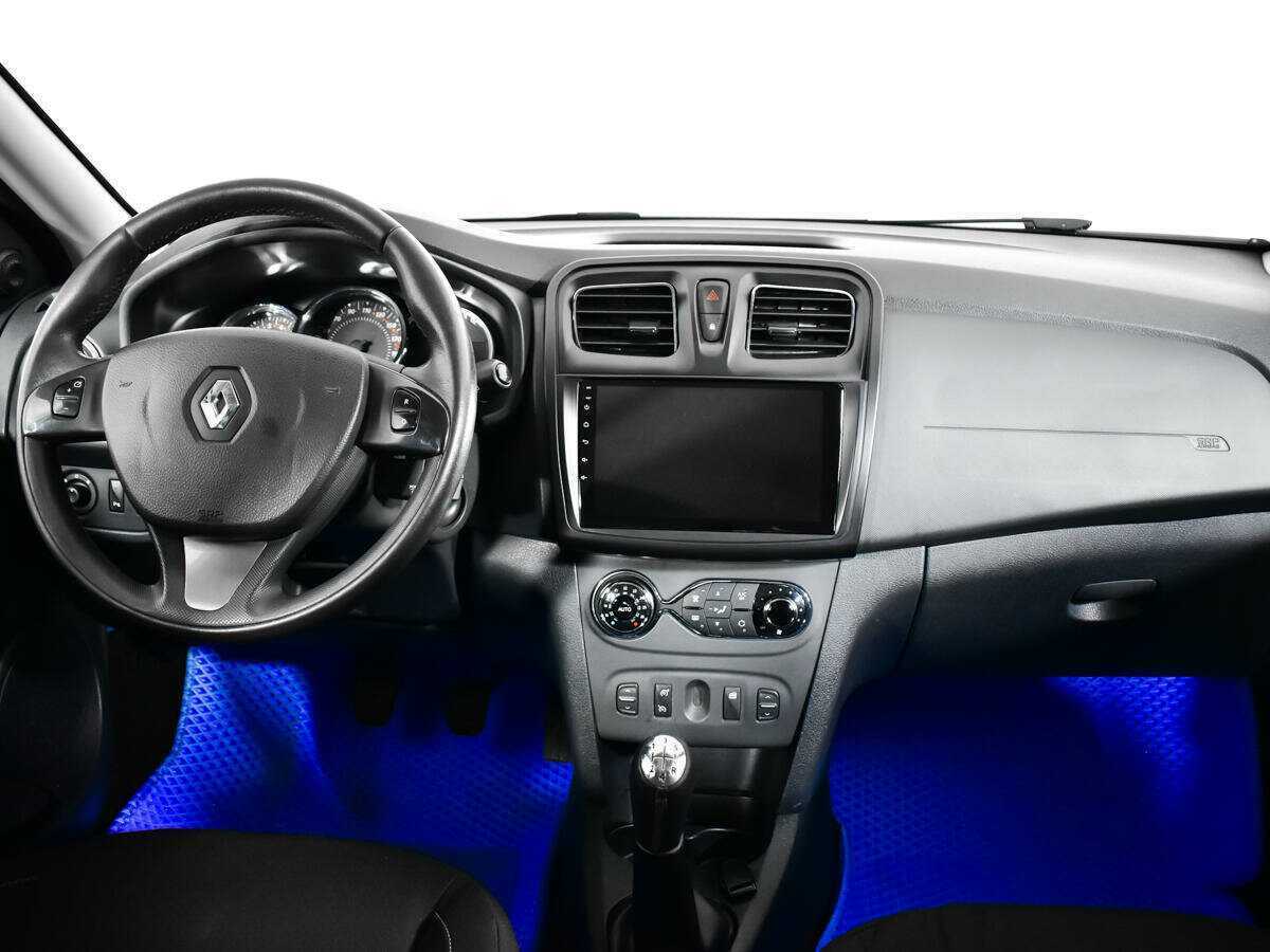 Renault Sandero б/у, 2018, Механическая. Фото: #11