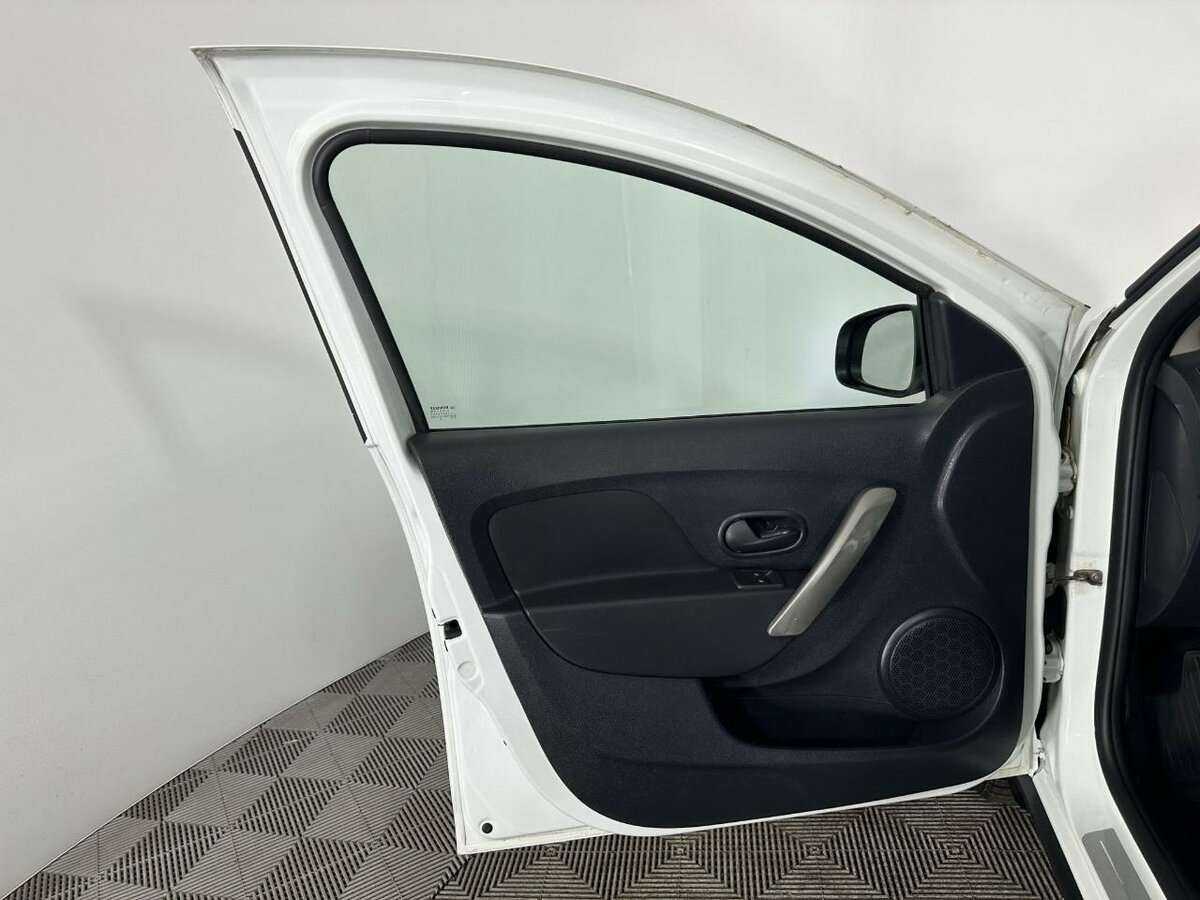 Renault Sandero б/у, 2019, Автоматическая. Фото: #7