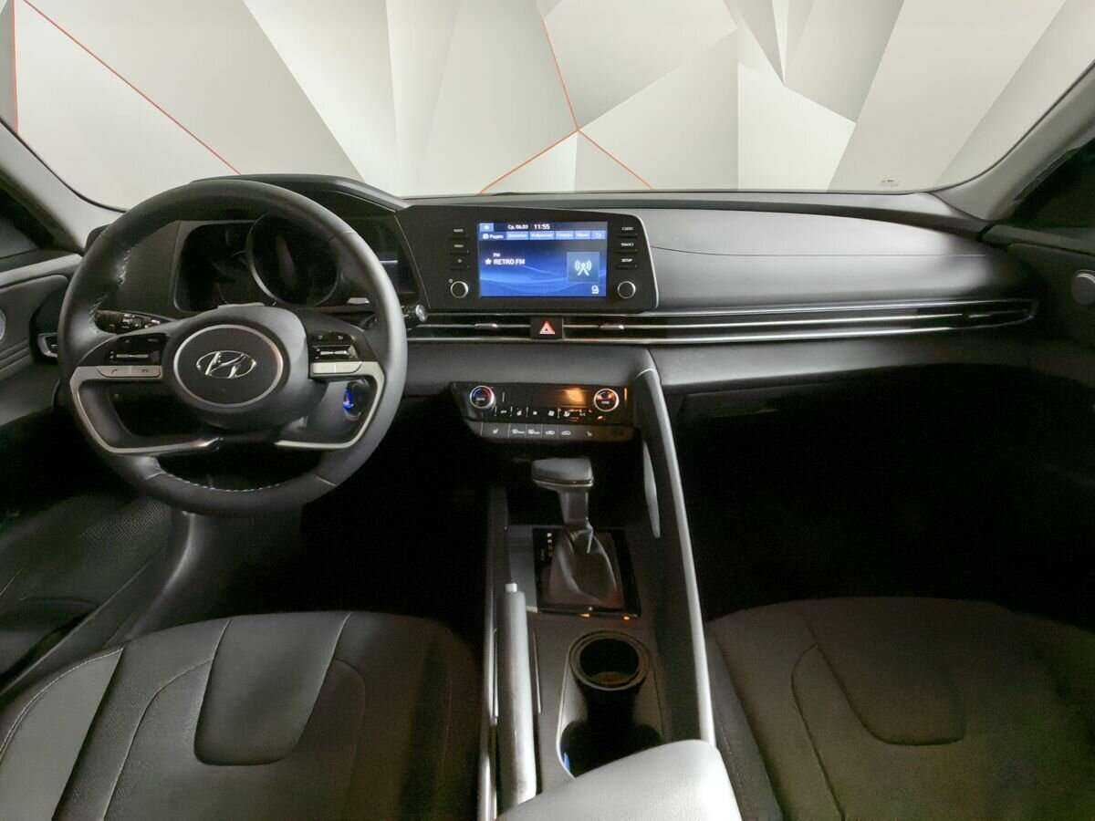 Hyundai Elantra б/у, 2022, Автоматическая. Фото: #9