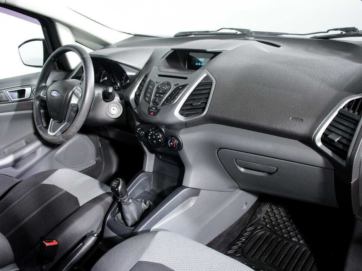 Ford EcoSport б/у, 2015, Механическая. Фото: #8