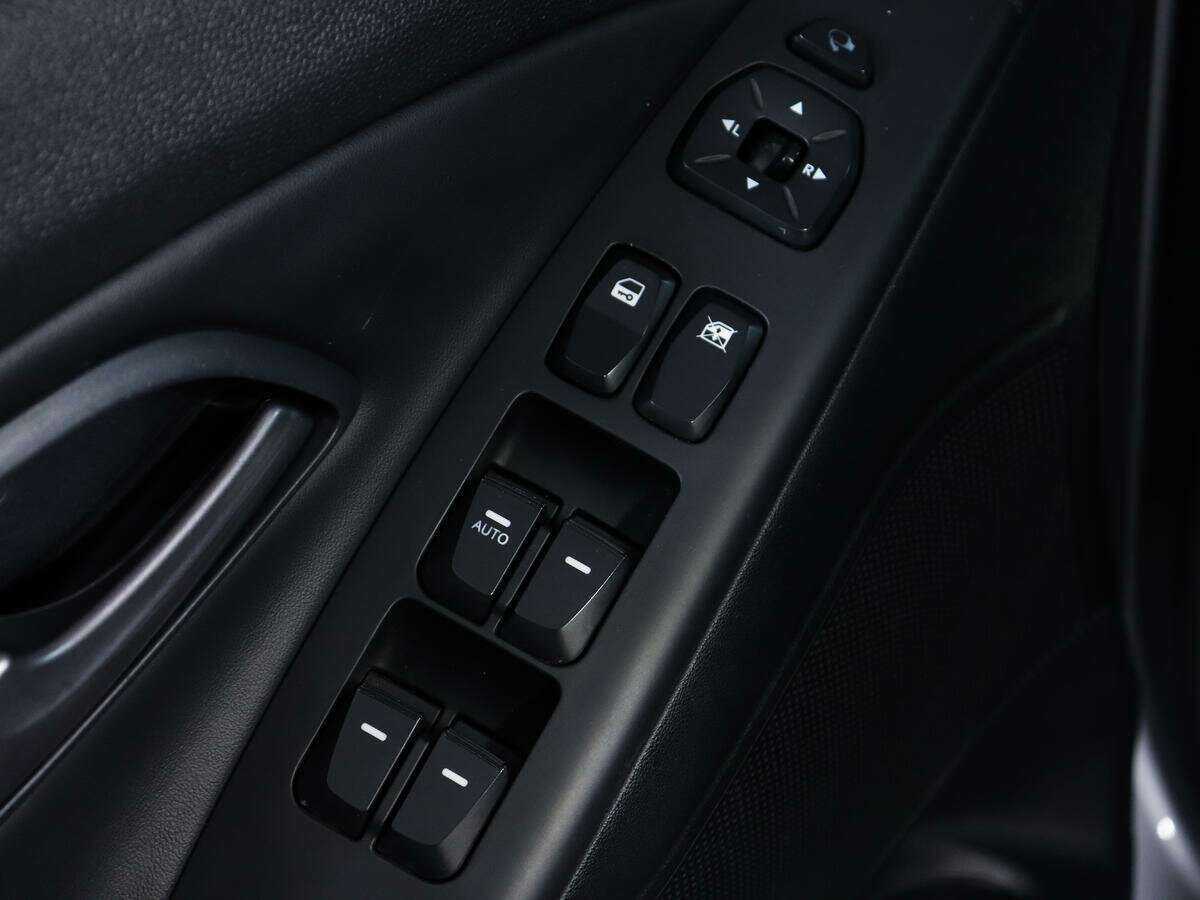 Hyundai ix35 б/у, 2014, Автоматическая. Фото: #14