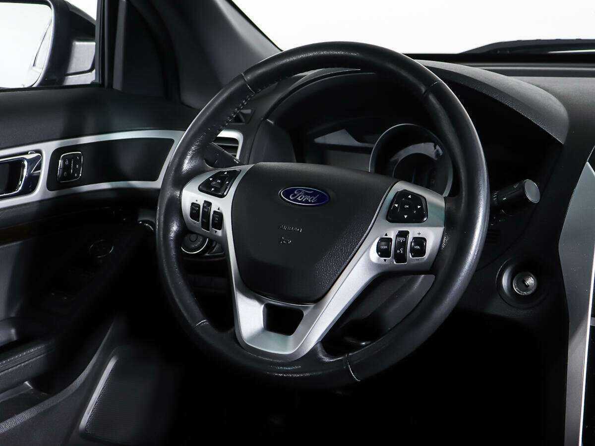 Ford Explorer б/у, 2014, Автоматическая. Фото: #14