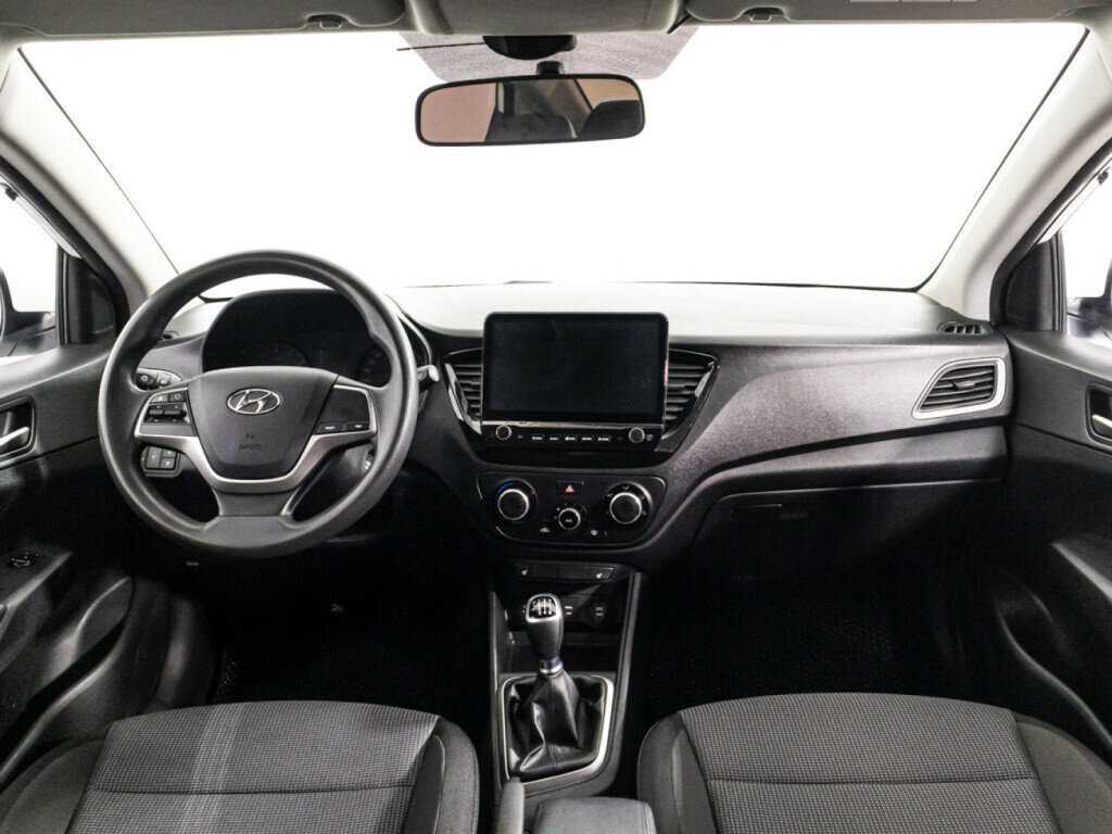 Hyundai Solaris б/у, 2017, Механическая. Фото: #12