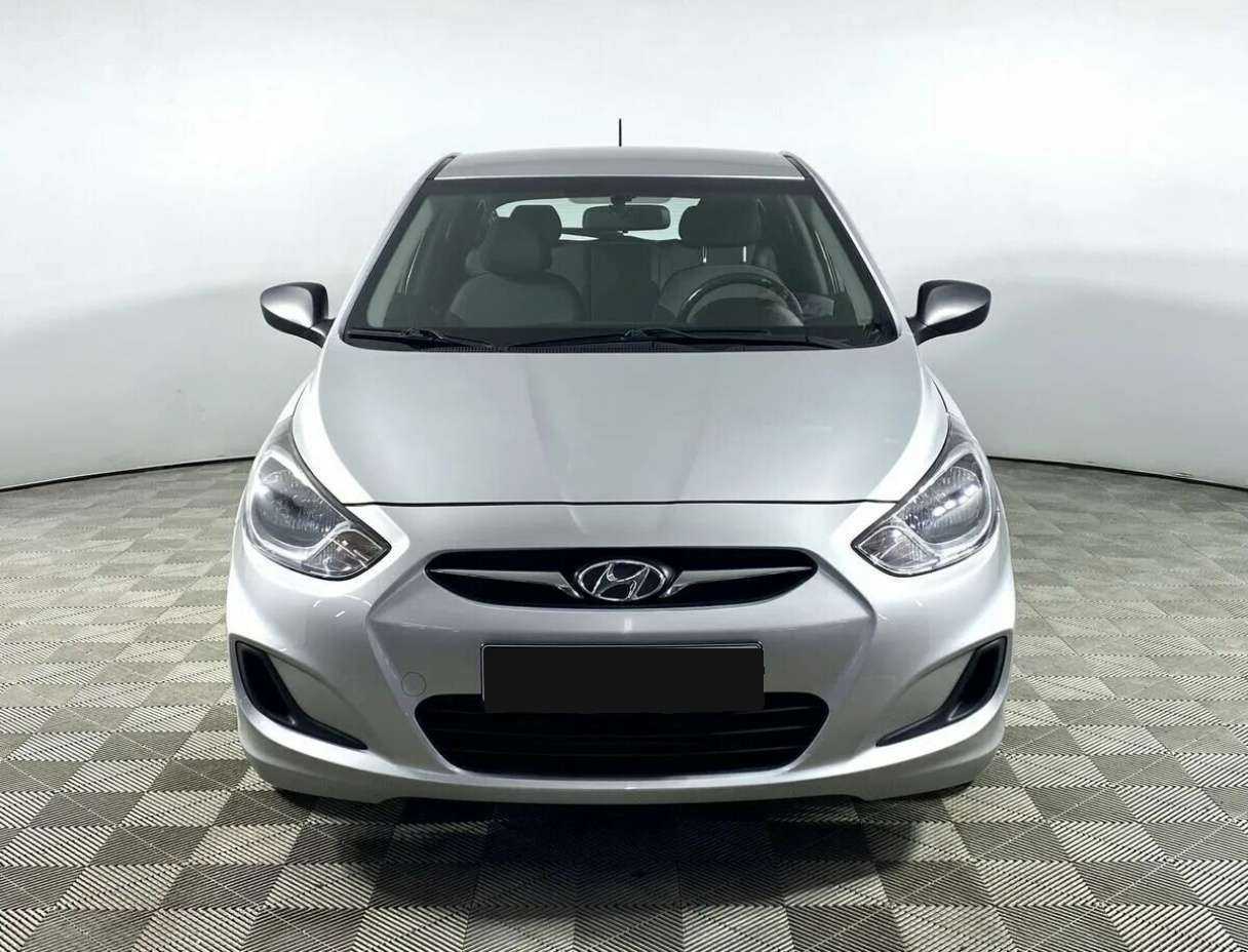 Hyundai Solaris б/у, 2014, Автоматическая. Фото: #1
