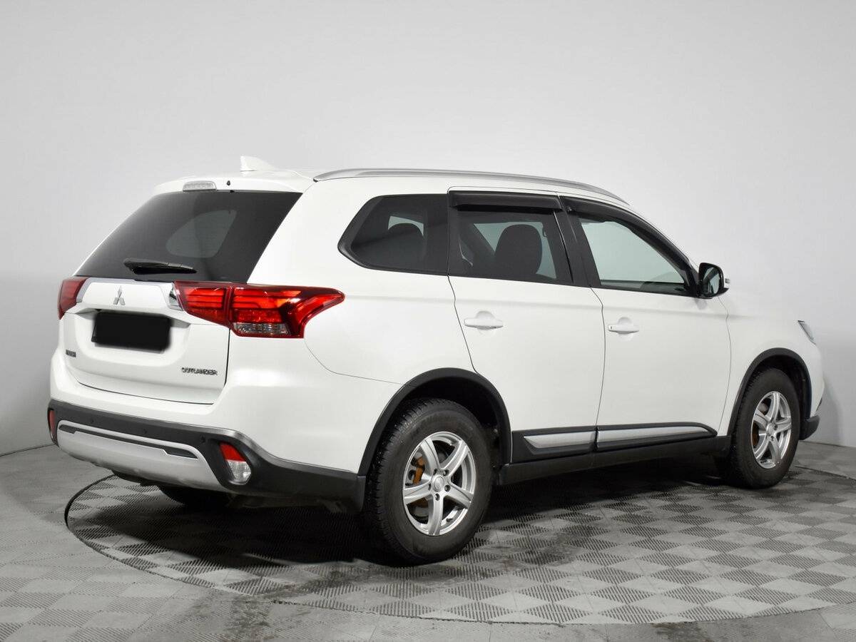 Mitsubishi Outlander б/у, 2019, Вариатор. Фото: #3
