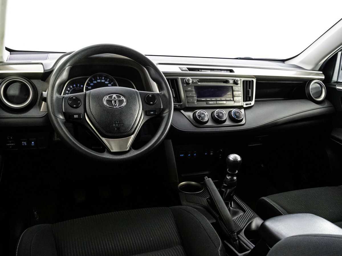 Toyota RAV4 б/у, 2015, Механическая. Фото: #8