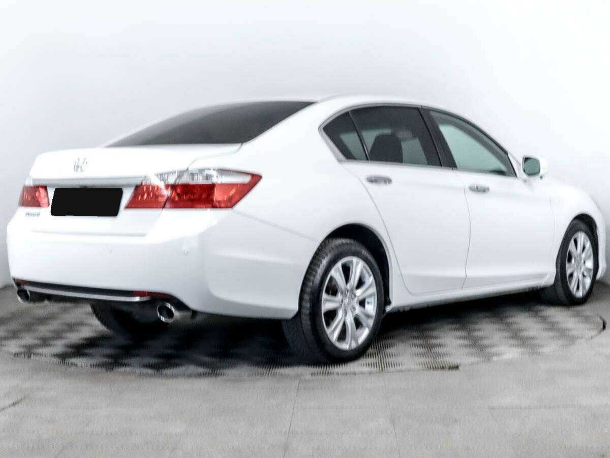 Honda Accord б/у, 2013, Автоматическая. Фото: #3