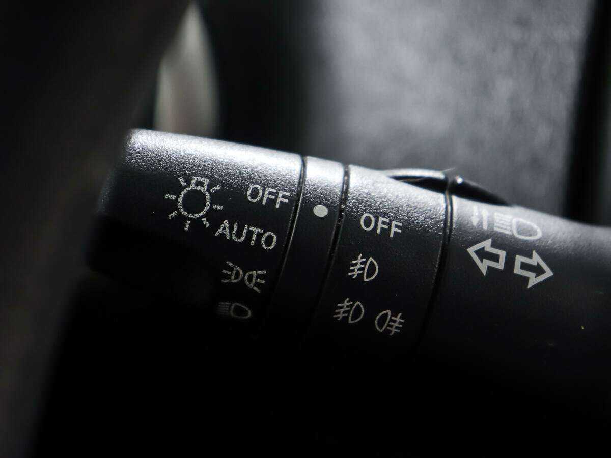 Nissan Note б/у, 2012, Автоматическая. Фото: #12
