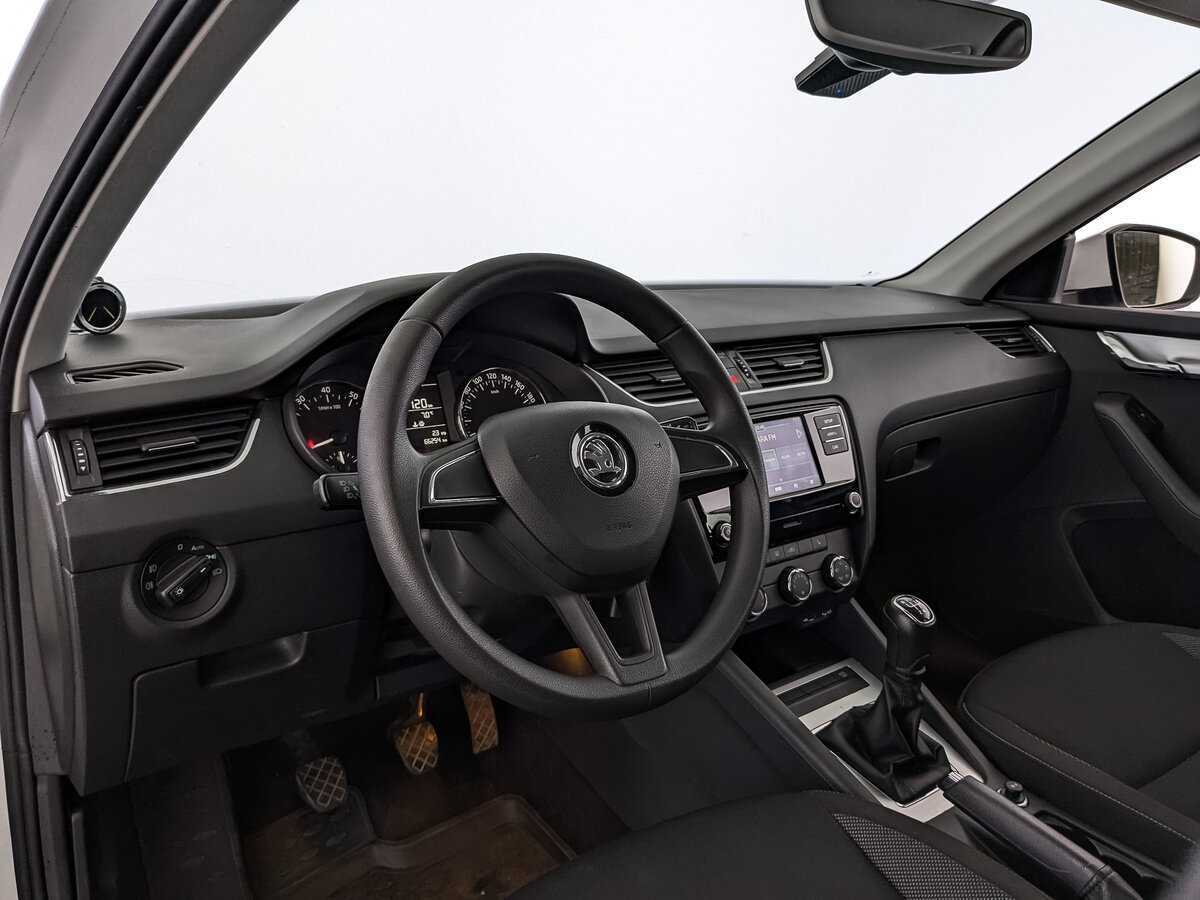 Skoda Octavia б/у, 2017, Механическая. Фото: #14