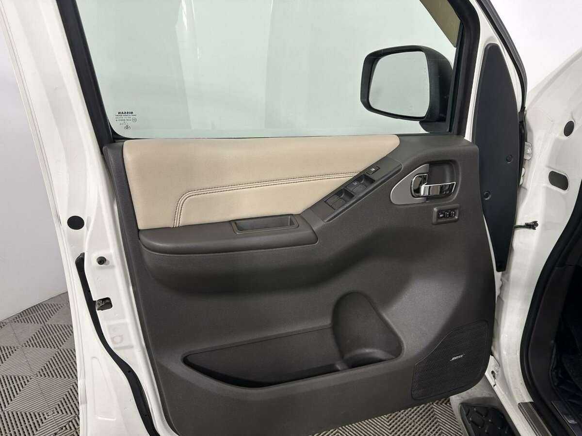 Nissan Pathfinder б/у, 2012, Автоматическая. Фото: #7