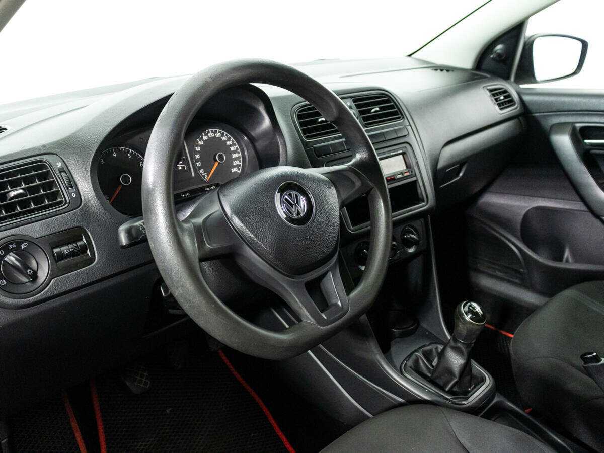 Volkswagen Polo б/у, 2017, Механическая. Фото: #8