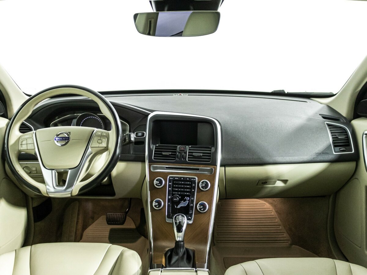 Volvo XC60 б/у, 2016, Автоматическая. Фото: #11
