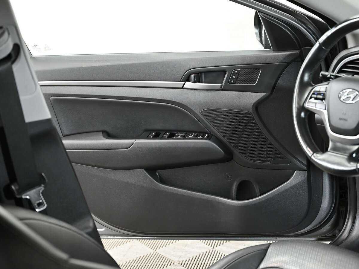 Hyundai Elantra б/у, 2018, Автоматическая. Фото: #10