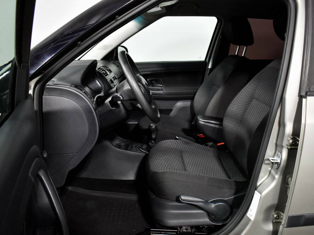 Skoda Fabia б/у, 2012, Механическая. Фото: #9