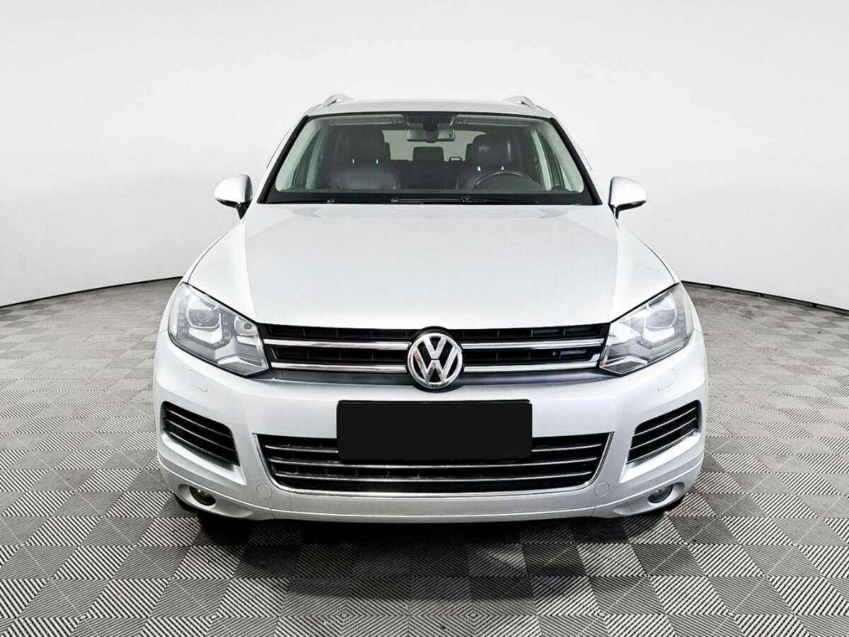 Volkswagen Touareg б/у, 2012, Автоматическая. Фото: #1