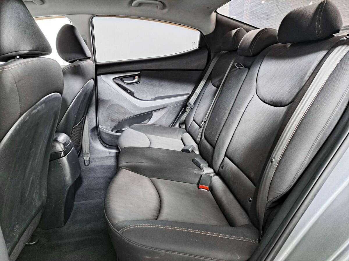 Hyundai Elantra б/у, 2015, Механическая. Фото: #11