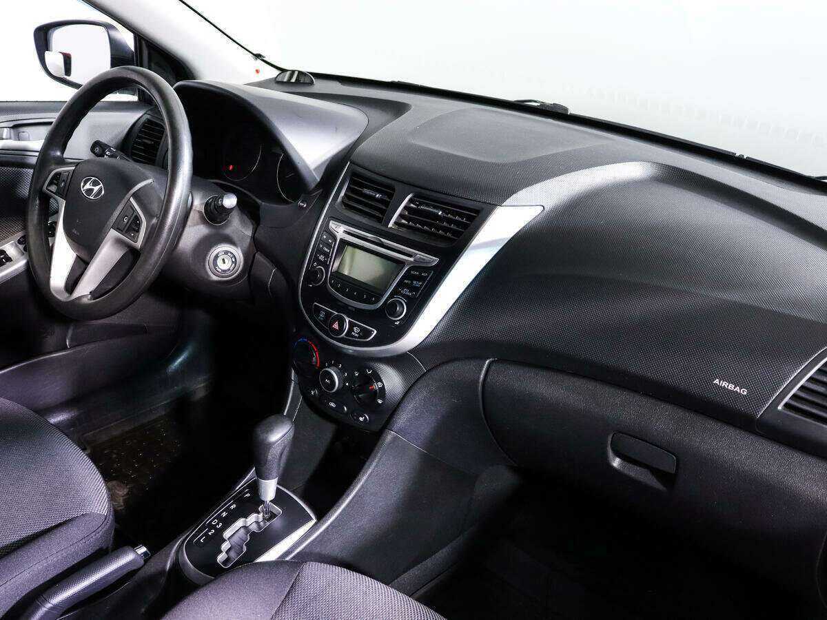 Hyundai Solaris б/у, 2013, Автоматическая. Фото: #6