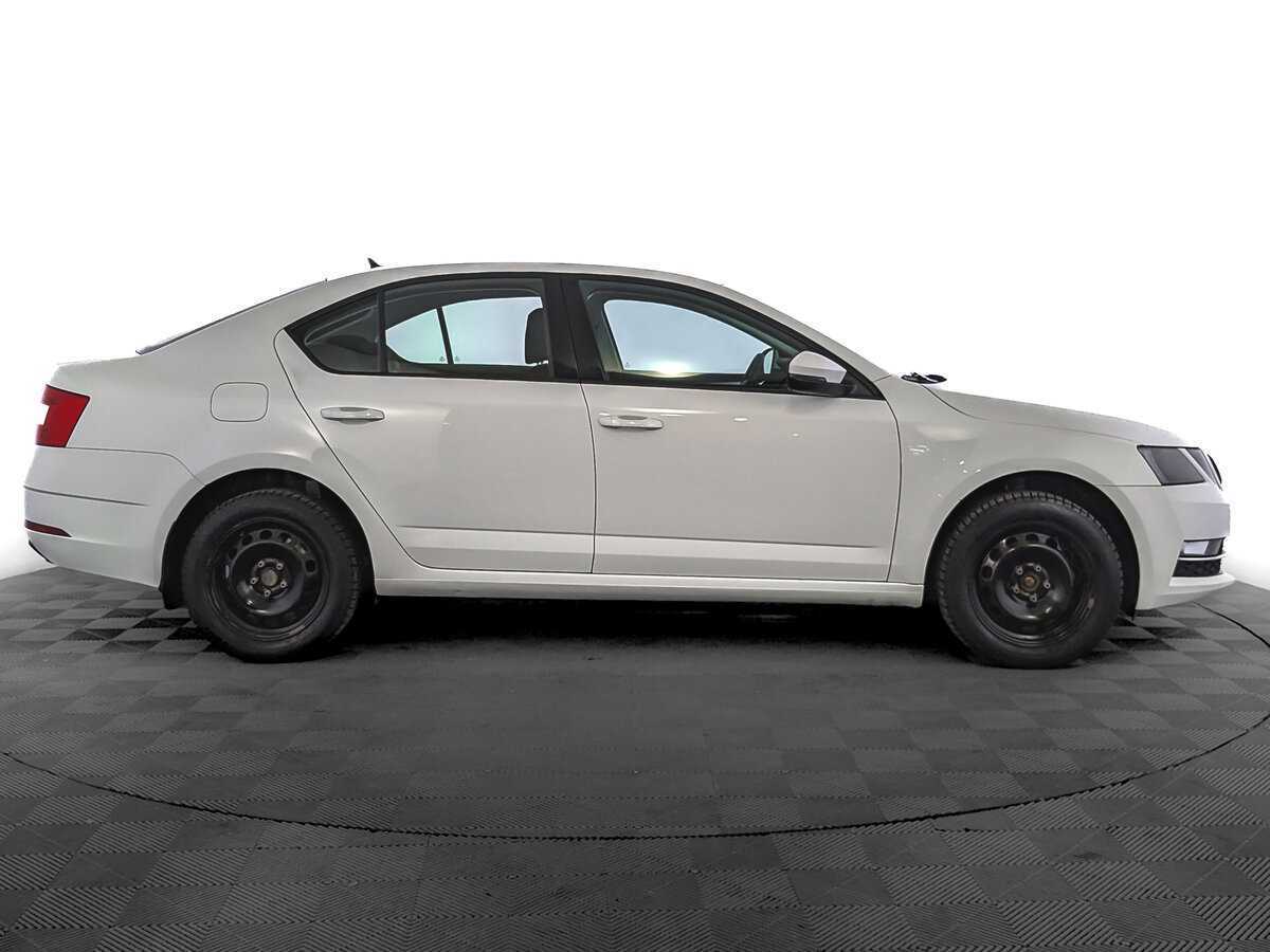 Skoda Octavia б/у, 2019, Механическая. Фото: #3