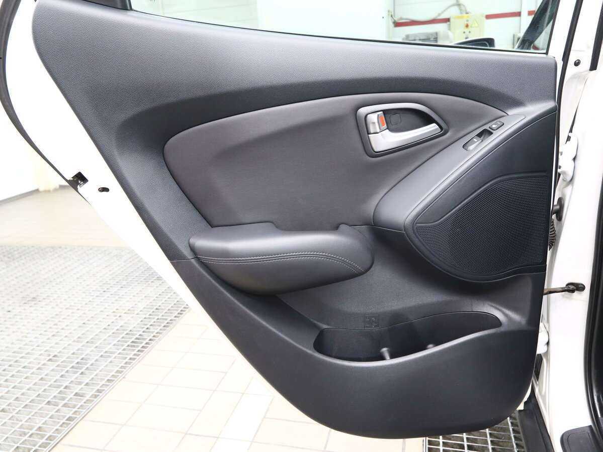 Hyundai ix35 б/у, 2012, Автоматическая. Фото: #10