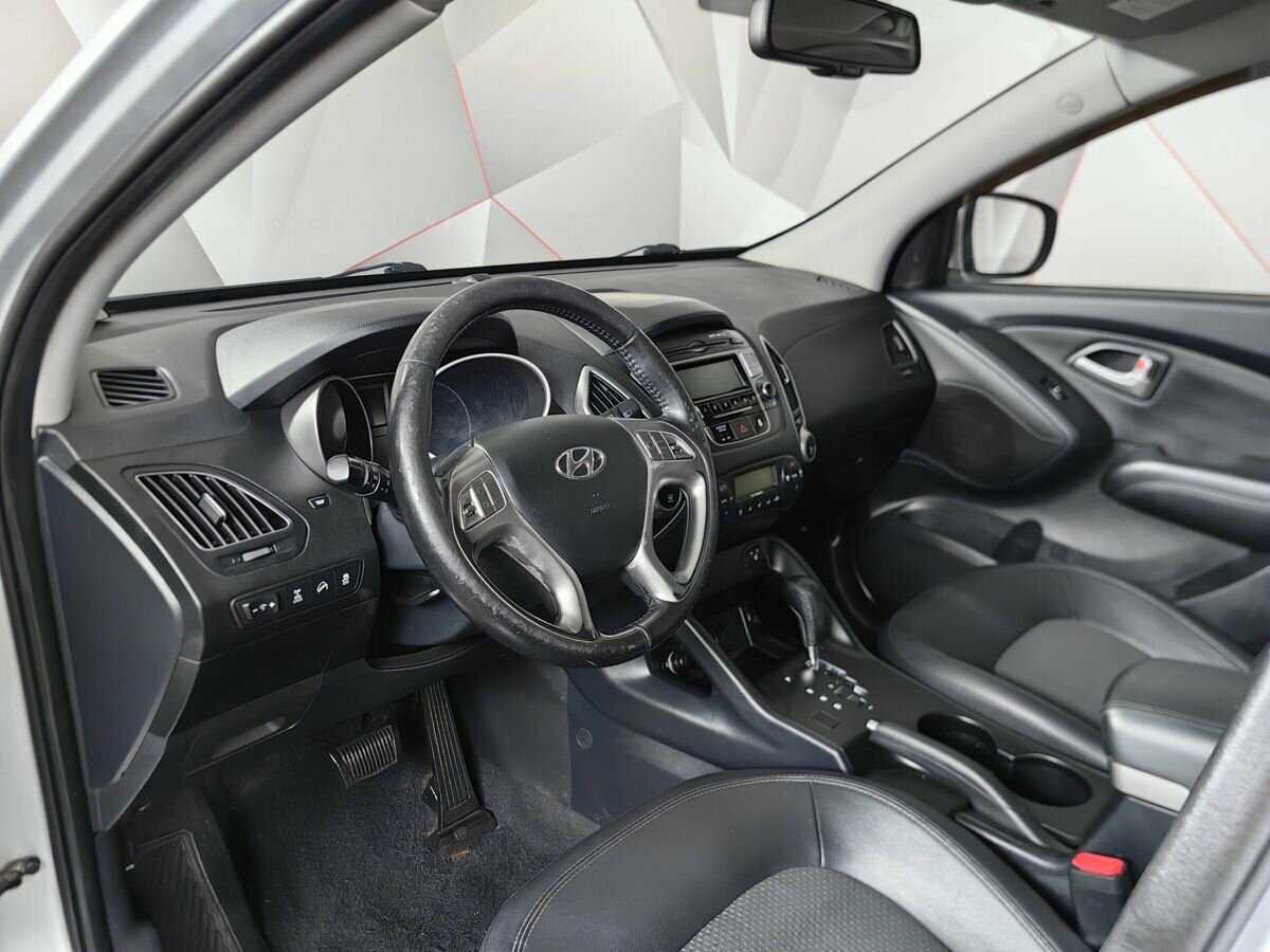 Hyundai ix35 б/у, 2012, Автоматическая. Фото: #12