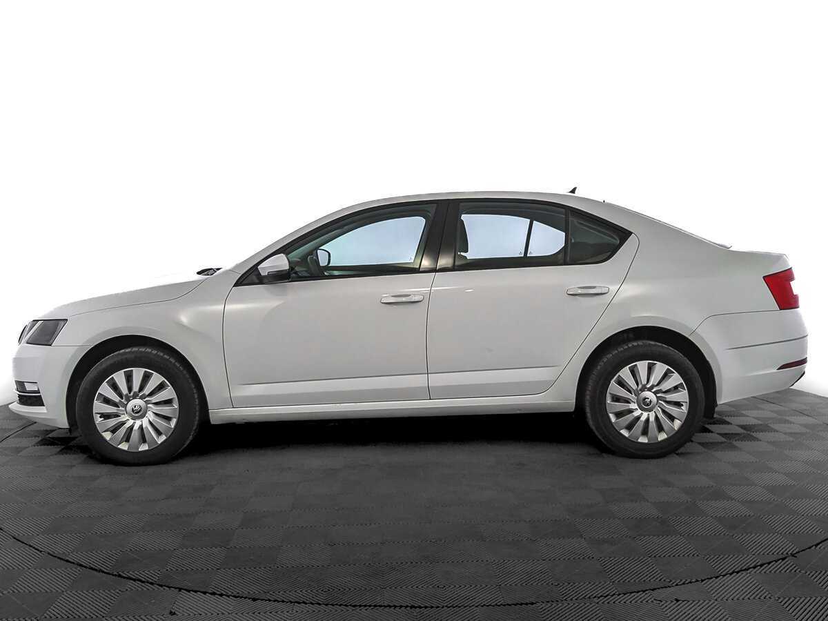 Skoda Octavia б/у, 2017, Механическая. Фото: #7