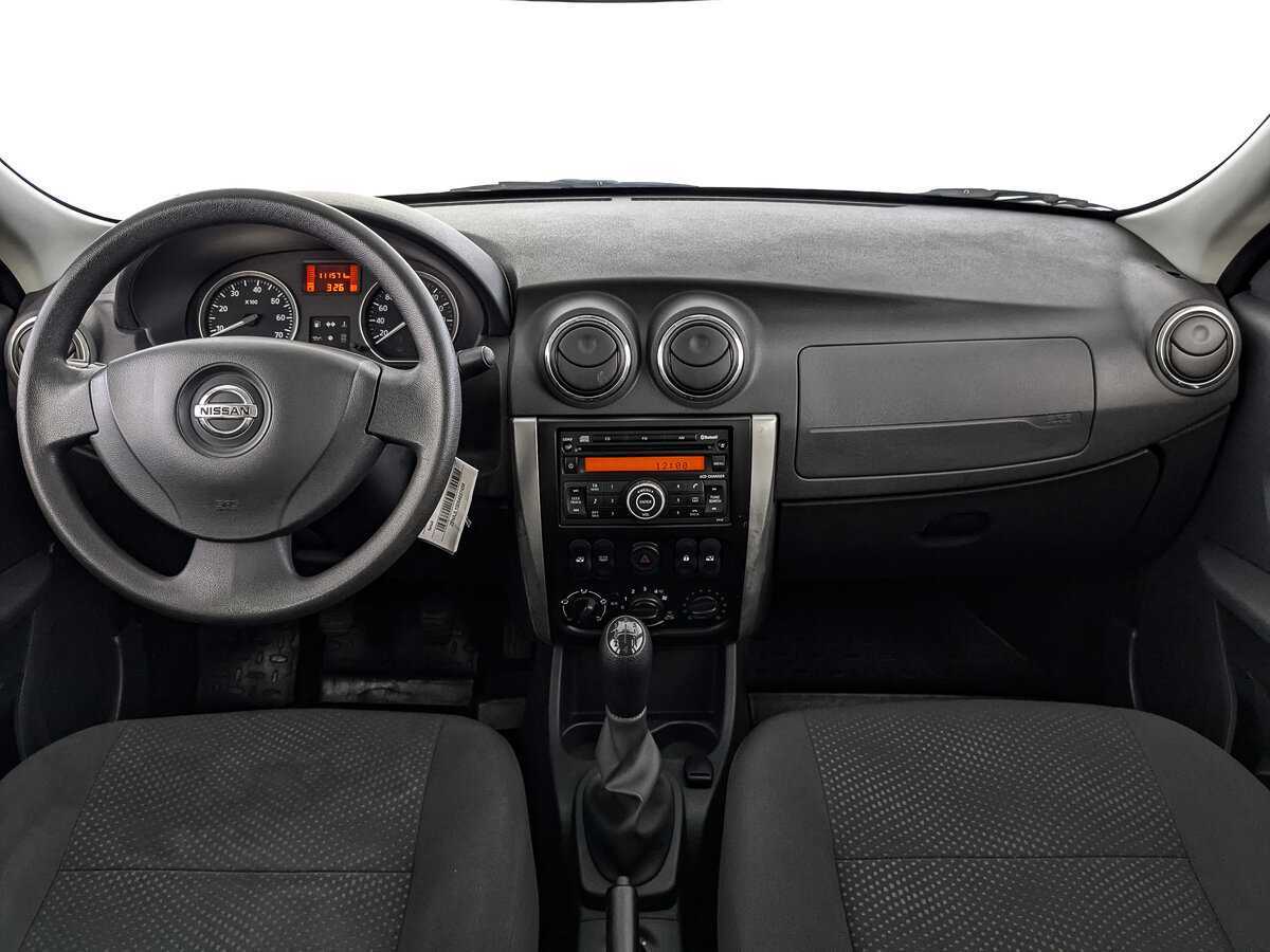 Nissan Almera б/у, 2015, Механическая. Фото: #9