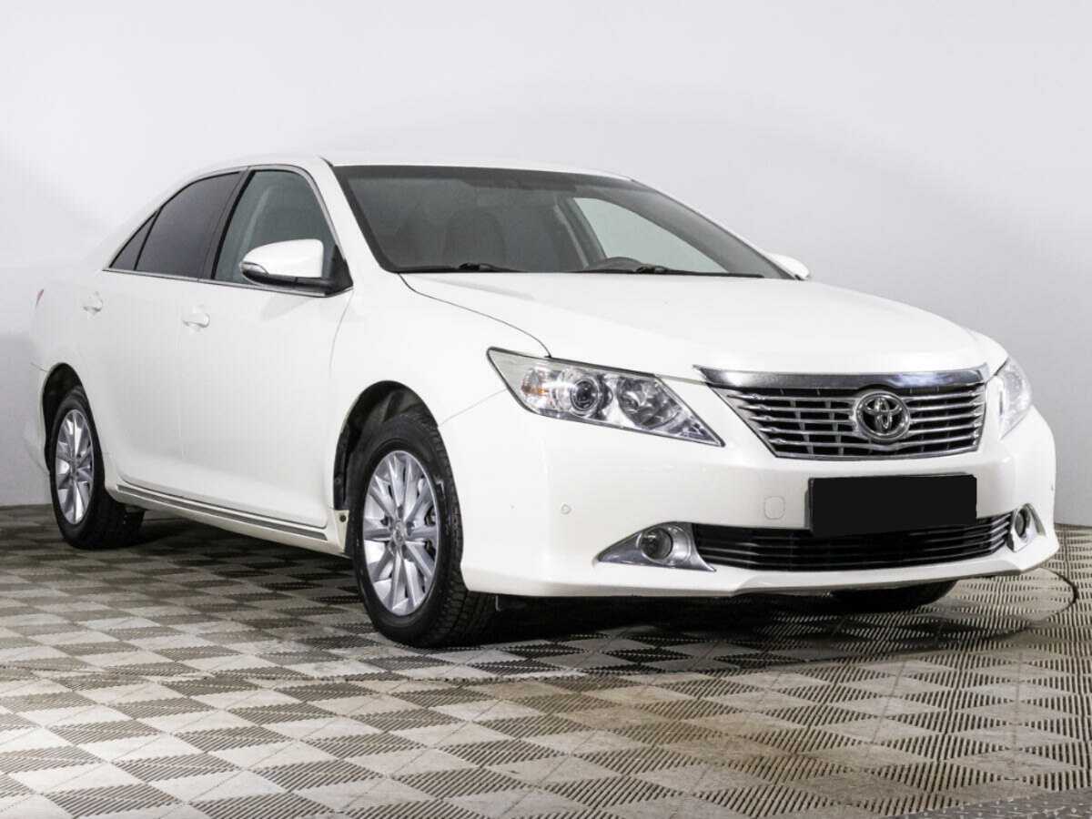 Toyota Camry б/у, 2014, Автоматическая. Фото: #2