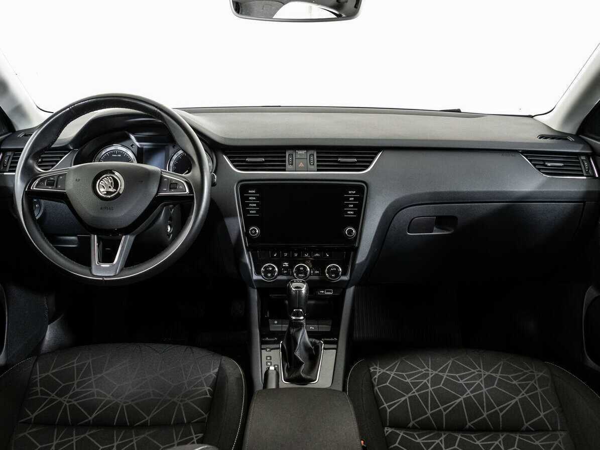 Skoda Octavia б/у, 2019, Роботизированная. Фото: #8