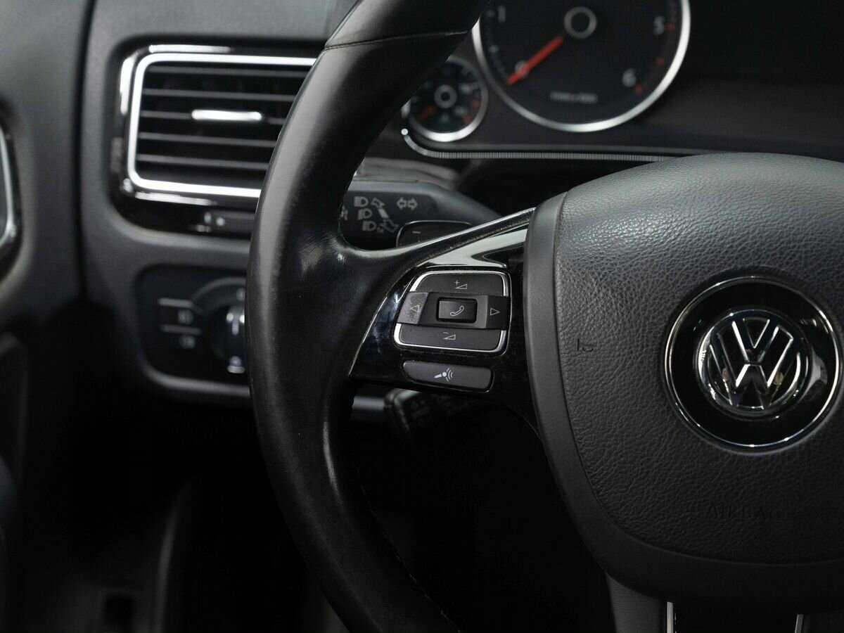 Volkswagen Touareg б/у, 2017, Автоматическая. Фото: #15