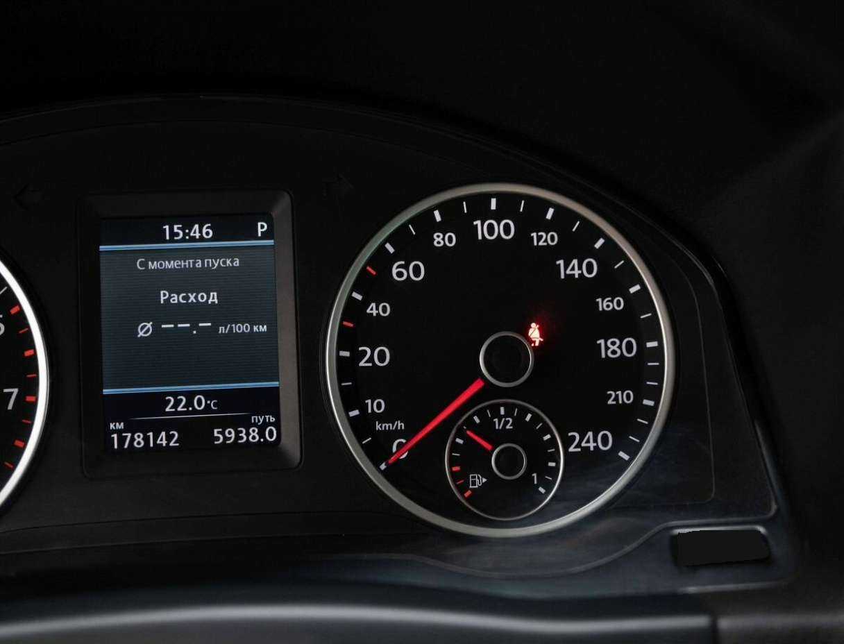 Volkswagen Tiguan б/у, 2012, Автоматическая. Фото: #16
