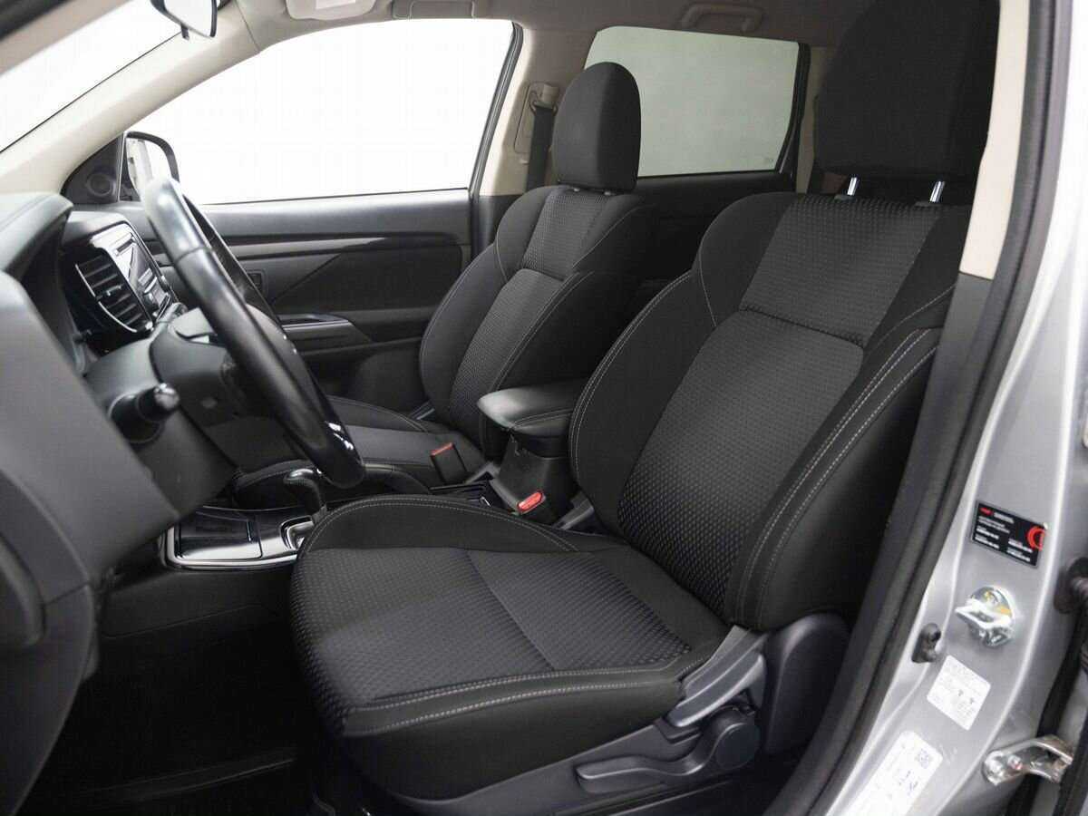 Mitsubishi Outlander б/у, 2019, Вариатор. Фото: #7