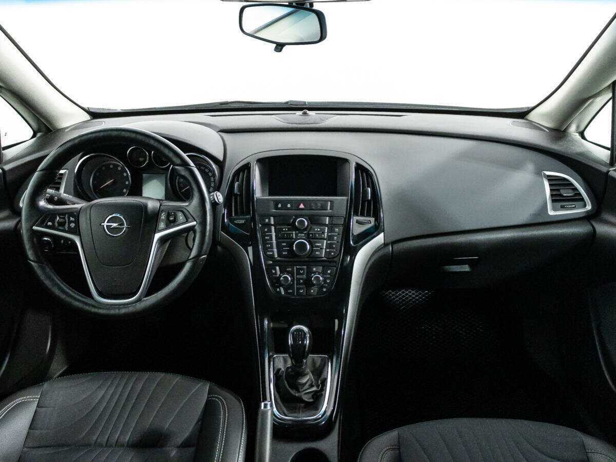 Opel Astra б/у, 2015, Механическая. Фото: #12