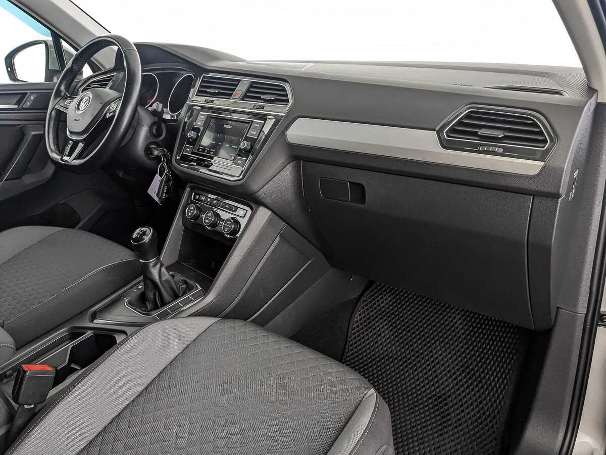 Volkswagen Tiguan б/у, 2019, Механическая. Фото: #8